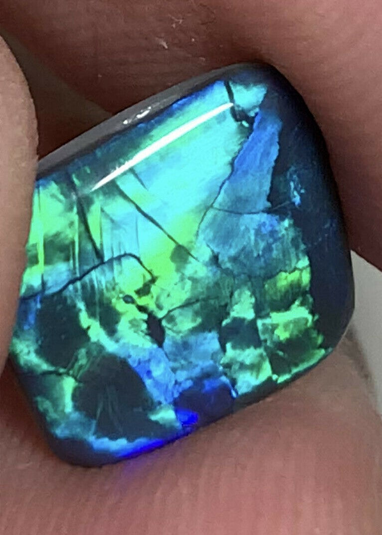 10 Reasons to Buy Australian Opal