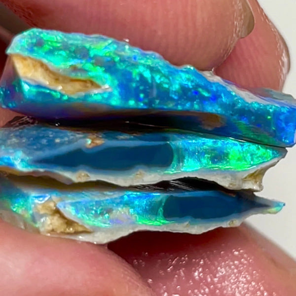 Lightning Ridge Gorgeous Seam opal rough Trio 24.75cts Gorgeous Bright Green/Blue dominant Fires to cut 24x16x4mm to 23x12x3mm NEW946