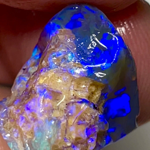 Super Bright Vivid & vibrant Blues on Black Crystal base knobby rough opal 18.75cts From Lightning Ridge Material to cut & polish a Gem 18.000 x 15.000 x 10.000 mm NSW155