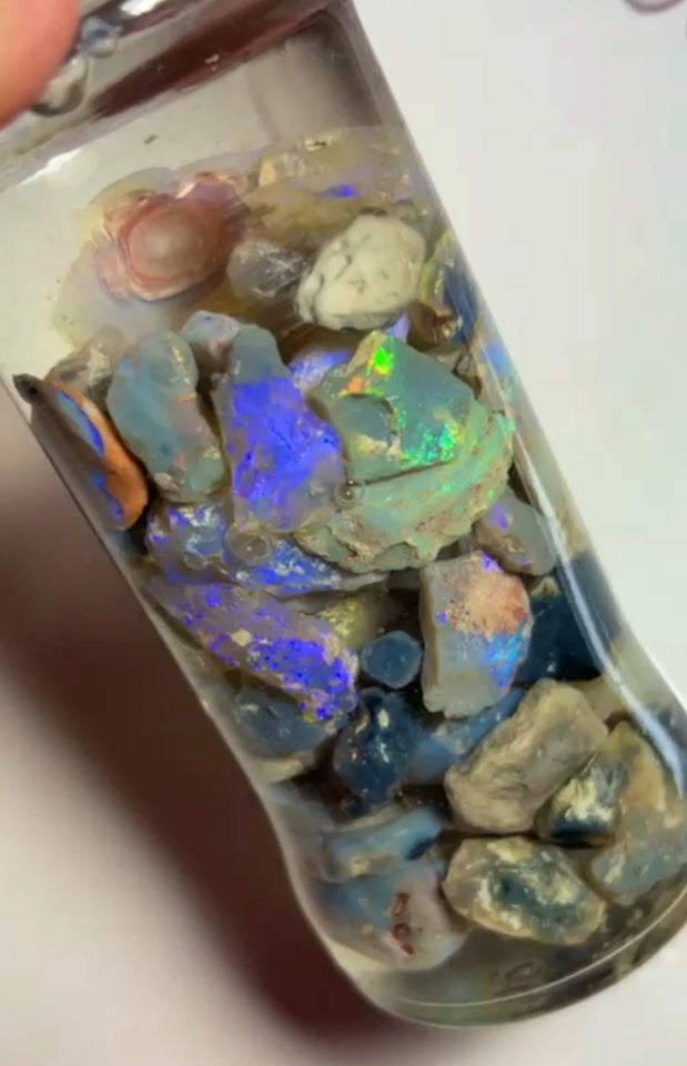 Lightning Ridge Knobby Fossil Seam & Chip mix 250.00cts Lots of Colours to go at :) 19x15x9 to 12x6x3 mm Sold as Gamble NSW197