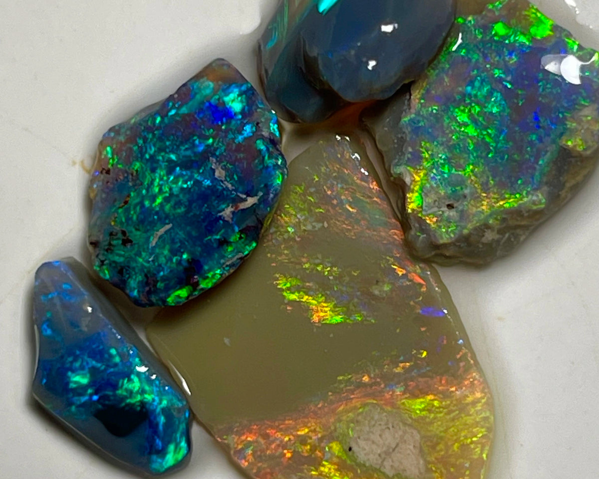 Gorgeous Bright & Stunning Black & Dark opal rub  17.25cts Bright Multicolours to finish & Polish Gems16x14x3 to 14x6x3mm NEW904