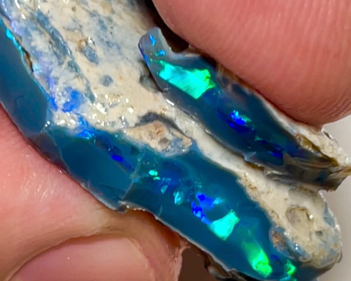 Mulga® Big Sized Black Seam opal split 32.00cts Wee Warra Plains Gorgeous Bright Green & Blue dominant Bar full of potential  35x20x10mm & 18x8x4mm NEW900
