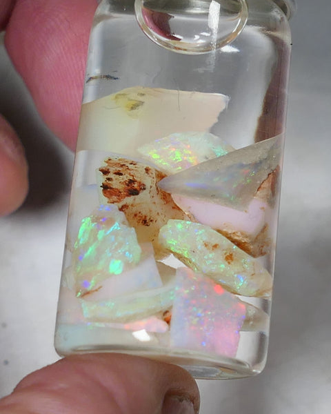 Coober Pedy Opal Rough n Rub Parcel Light & Crystal 22cts Lots Bright Multicolours 12mm to chip size 0609