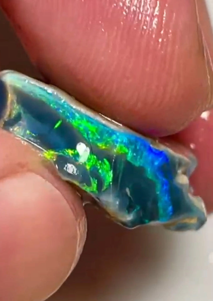 Mulga® Gem Black/Dark Seam opal rough 17.95cts Wee Warra Plains Very Exotic Bright Gorgeous Multi Fires rough to cut  24x16x7 mm NEW931