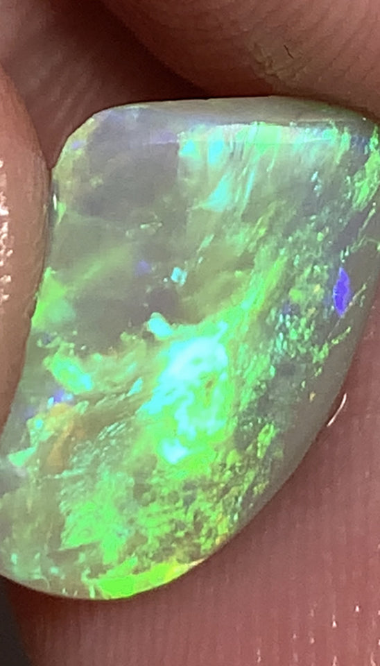 Australian Opal Rub Rough Preform  Gem Grade Crystal  Rub / Preform 3.3cts Jewellery Grade Lots of Lovely Vibrant & bright FIRES / MULTIFIRES 15x10x3mm WSM11