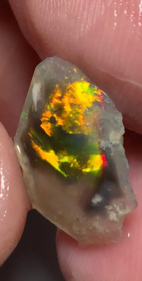 Australian Opal Gem Grade Single semi Black 2.4cts Rub/Rough Super bright Call 999 FIRE FIRE Broad flash pattern 18x12x1.5mm WSN29