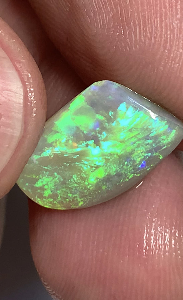 Australian Opal Rub Rough Preform  Gem Grade Crystal  Rub / Preform 3.3cts Jewellery Grade Lots of Lovely Vibrant & bright FIRES / MULTIFIRES 15x10x3mm WSM11
