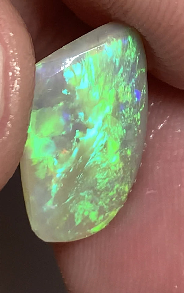 Australian Opal Rub Rough Preform  Gem Grade Crystal  Rub / Preform 3.3cts Jewellery Grade Lots of Lovely Vibrant & bright FIRES / MULTIFIRES 15x10x3mm WSM11