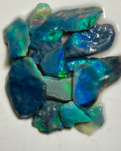 Cutters Parcel Mulga® Black/Dark Seam opal rough 30.75cts Wee Warra plains Lots of Bright Multicolours 16x14x3 to 8x8x2 mm NEW959