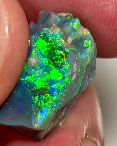 Gem Cutters Black seam opal rough Lightning Ridge 15.95cts Gorgeous Bright Multicolours showing potential Chinese writing /script pattern to cut 20.00x 14.00x 10.00mm NEW961