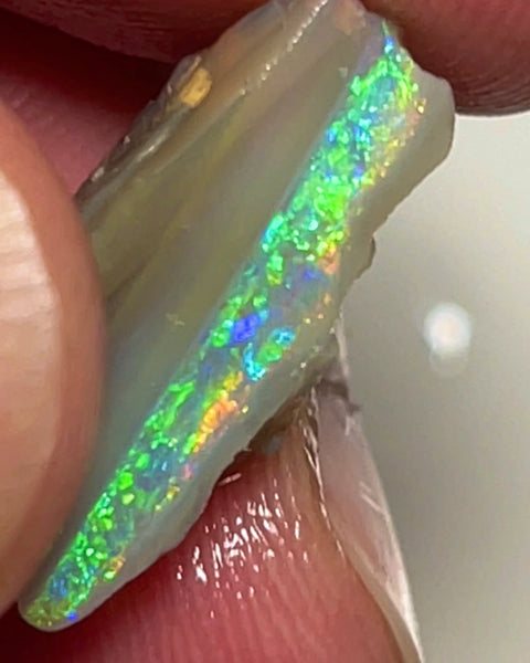 Lightning Ridge Cutters Super Select Seam rough to cut 8.50cts Just Look at that Amazing Bar ! Blocky Pattern Potential ? Super Bright Multifire Bling ? 17.000 x 10.000 x 7.000 mm NEW965