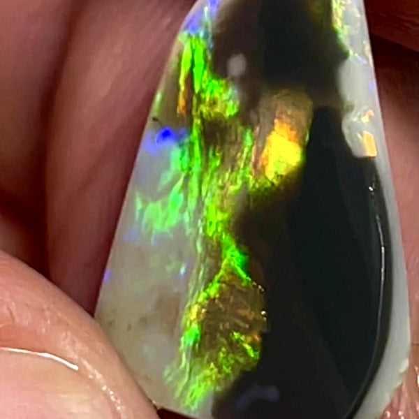 Lightning Ridge Rough / Rub Dark Base Seam opal Picture Stone Miners Bench® 2.75cts Gorgeous Bright Multifires 17x12x1.5mm WAB68