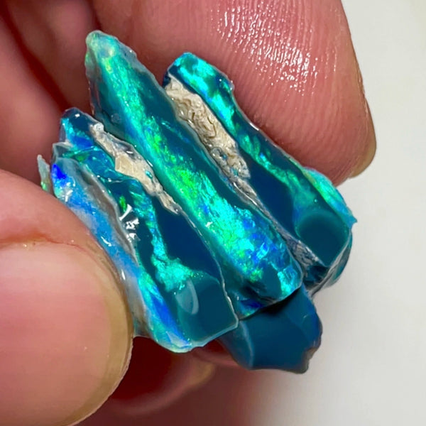 Mulga® Cutters Black / Dark Seam opal rough Stack 26.50cts Wee Warra Plains Super Bright Green/Yellow/Blue/Teals to cut 25x12x3 to 15x11x7mm NEW925