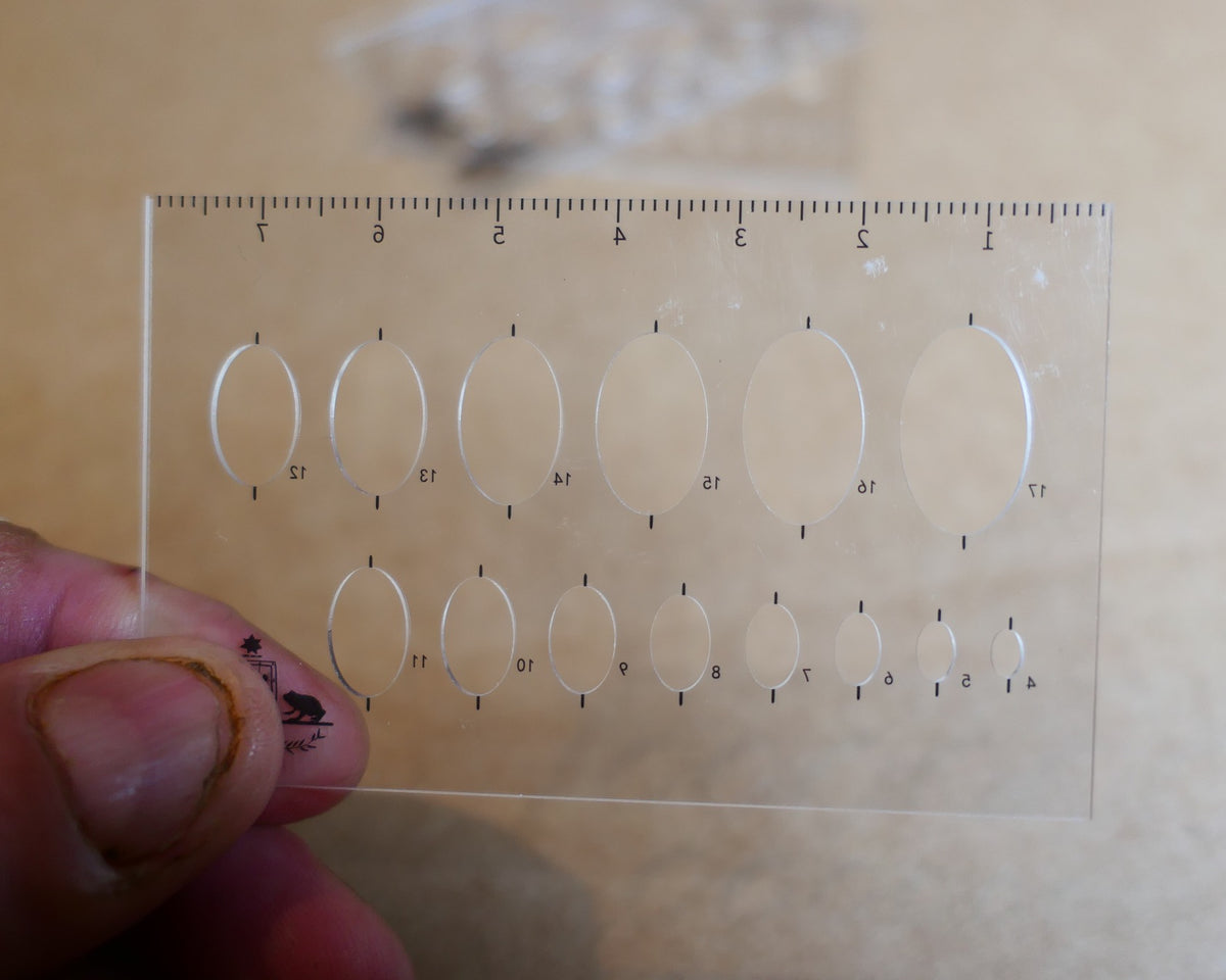 £1  NO RESERVE Lapidary Cutting templates set of 5 handy credit card sized Circles , Ovals & Ellipses  TMP01