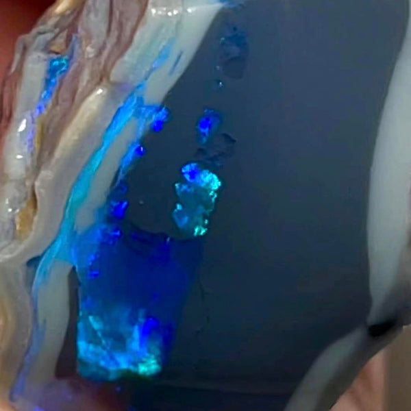 Mulga® Big Thick Black Cutters Seam opal 25.75cts Stunning Bright & Vibrant Bar to cut 22x13x12mm MFB39