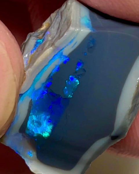 Mulga® Big Thick Black Cutters Seam opal 25.75cts Stunning Bright & Vibrant Bar to cut 22x13x12mm MFB39