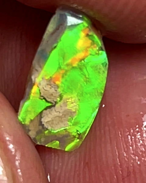 Lightning Ridge Opal Crystal Base Seam Formation Rough Rub 0.9cts Blinding Vibrant  Super Bright Green Dominant m.fires   10.000 x 5.000 x 1.500 mm WAE50