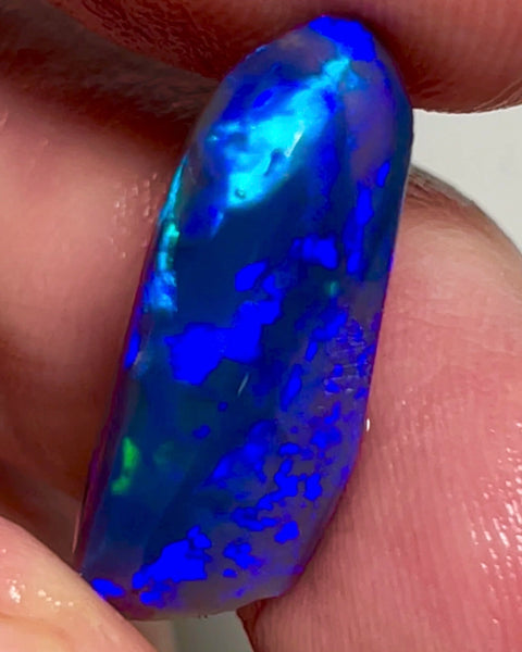 Lightning Ridge Black knobby opal rub/rough 11.25cts Loaded with gorgeous Blues with some green & Red flashes. Polish & Set  22.00x10.00x8.00mm NEW967