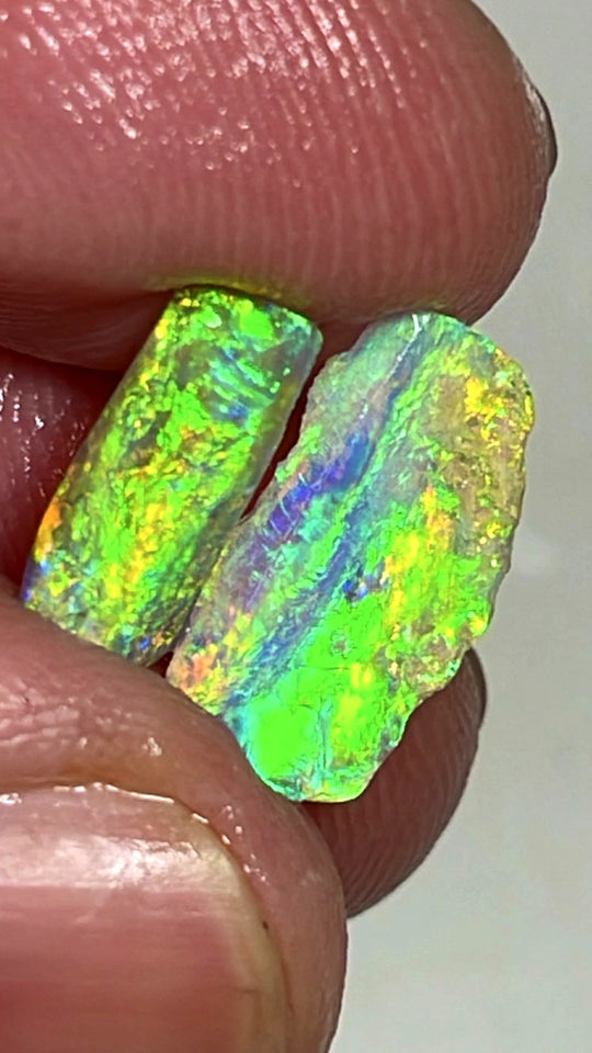 Lightning Ridge Little Miners Bench® Opal Rub Gorgeous Crystal Base Rough / Rub 2.35cts Saturation of stunning Multifires 13x6x1.5mm & 10x3x2mm WAA69