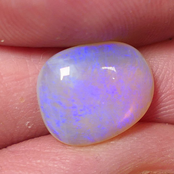 Lightning Ridge Crystal Opal Gemstone 4cts Jewellery Grade N7 Body Tone B3 Brightness  Stunning Blues 13x10x4mm 0638