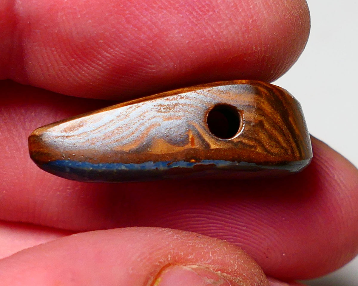 Winton Boulder Opal Gemstone 22cts Nice Face showing Bits of Fires only Ready Drill as a Pendant 25x13x8mm 0721