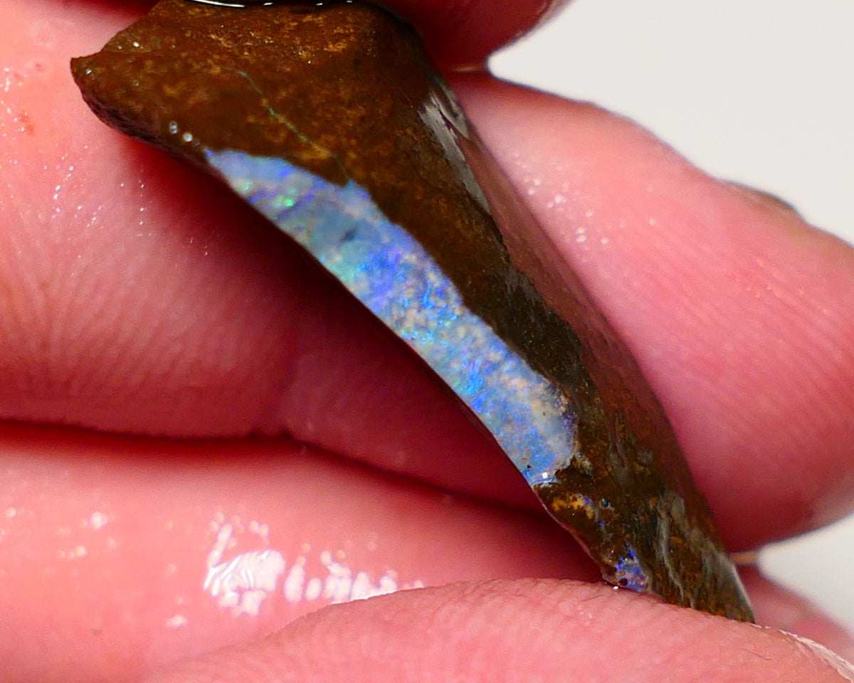 Queensland Boulder opal 18cts rough Winton  Bars to exposed with colour 30x15x6mm 0909