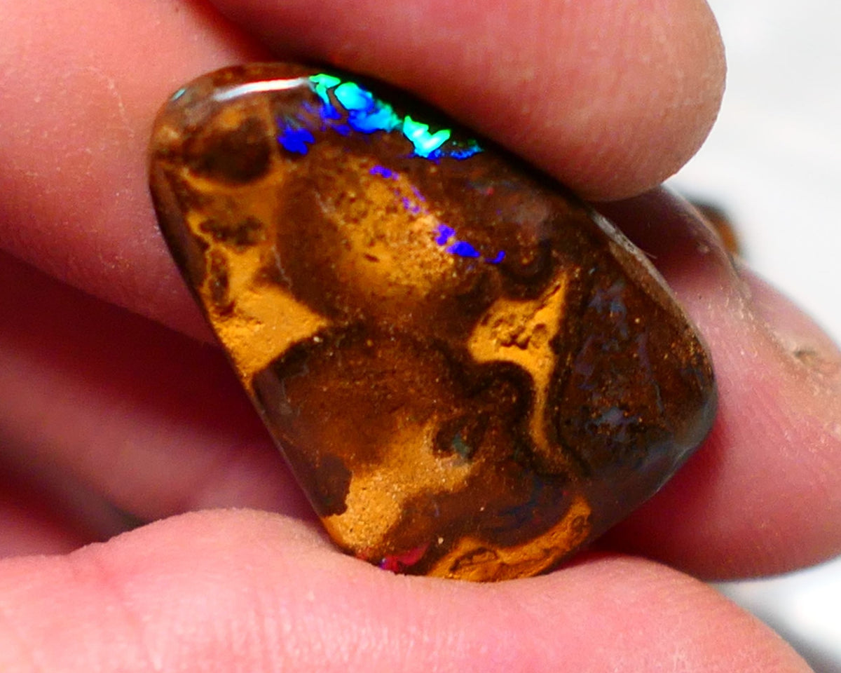 Queensland Boulder Matrix opal RED ALERT SOMETHING IS ON FIRES !!!!!!!! 23.50cts rough rub Koroit gorgeous face with Amazing Red Dominant fires 28x18x5mm BO-014