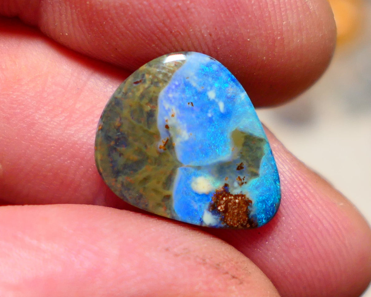 Australian Queensland Boulder opal Polished Gemstone Picture stone 4.75cts gorgeous blue fires 17x14x3mm BO008