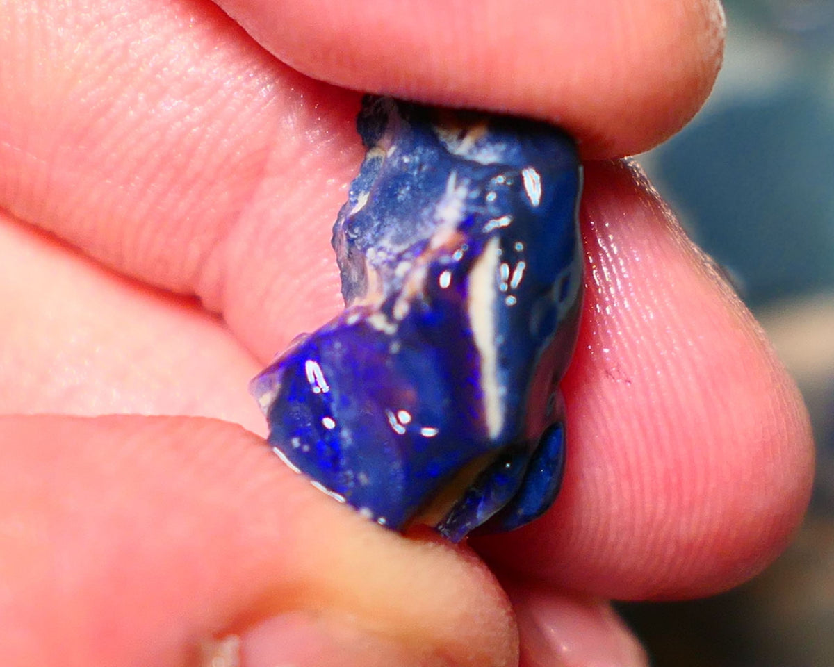 Lightning Ridge Rough Opal 8.50cts Black opal formation showing some nice Blues 17x12x10mm 1401