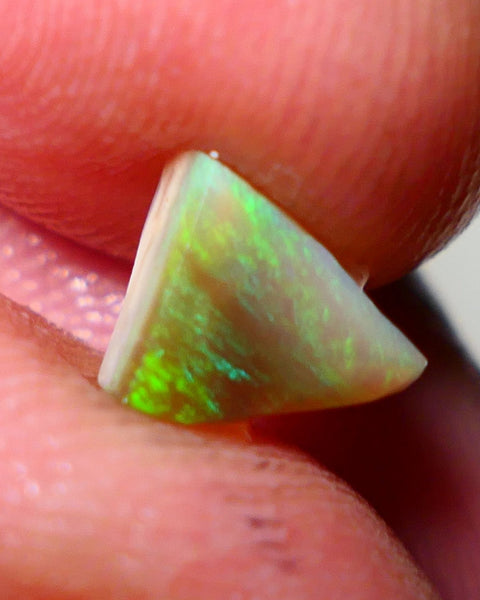 Lightning Ridge Rough / Rub / Preform  Dark Seam opal Miners Bench® 1.30cts Nice Green Fires Slightly Directional 8x6x4mm NS042