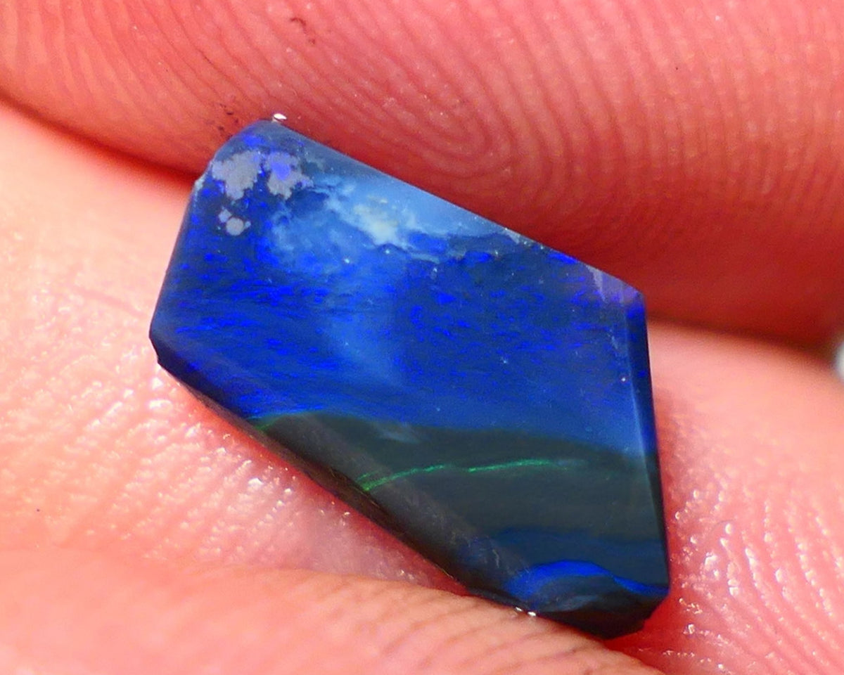 Mulga® Green/Blue dominant fires on Black Opal Rough Rub Miners Bench® 1.95cts Gorgeous face 12x7x2mm NS167