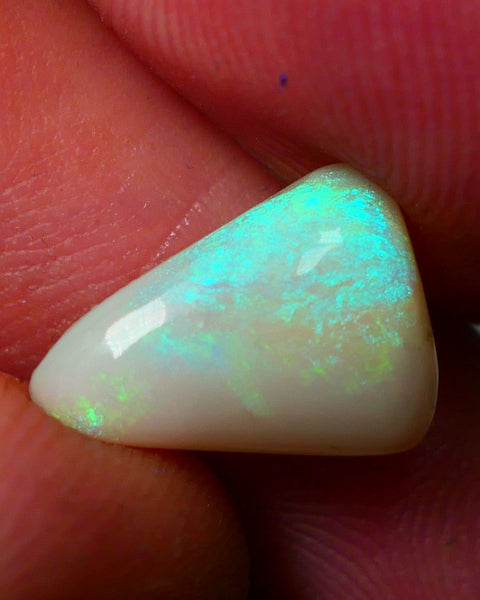 Lightning Ridge Dark Opal Gemstone 4.15cts zone of nice Light Green fires 13x10x5mm NS122