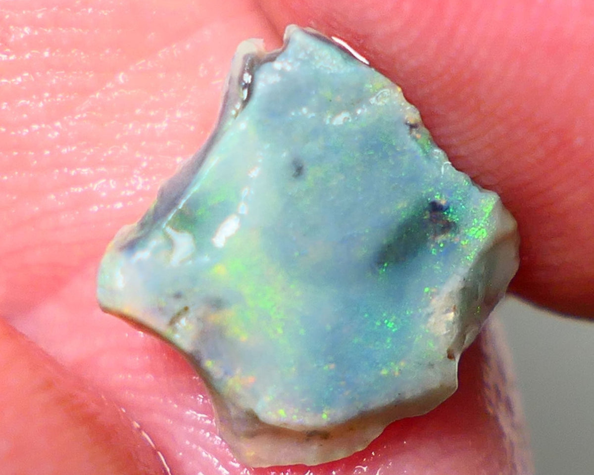 Mulga Rough Rub Opal 1.85cts Dark Base Seam Nice Yellow/Green Dominant fires to Cut / carve & polish 11x10x2.4mm NS137