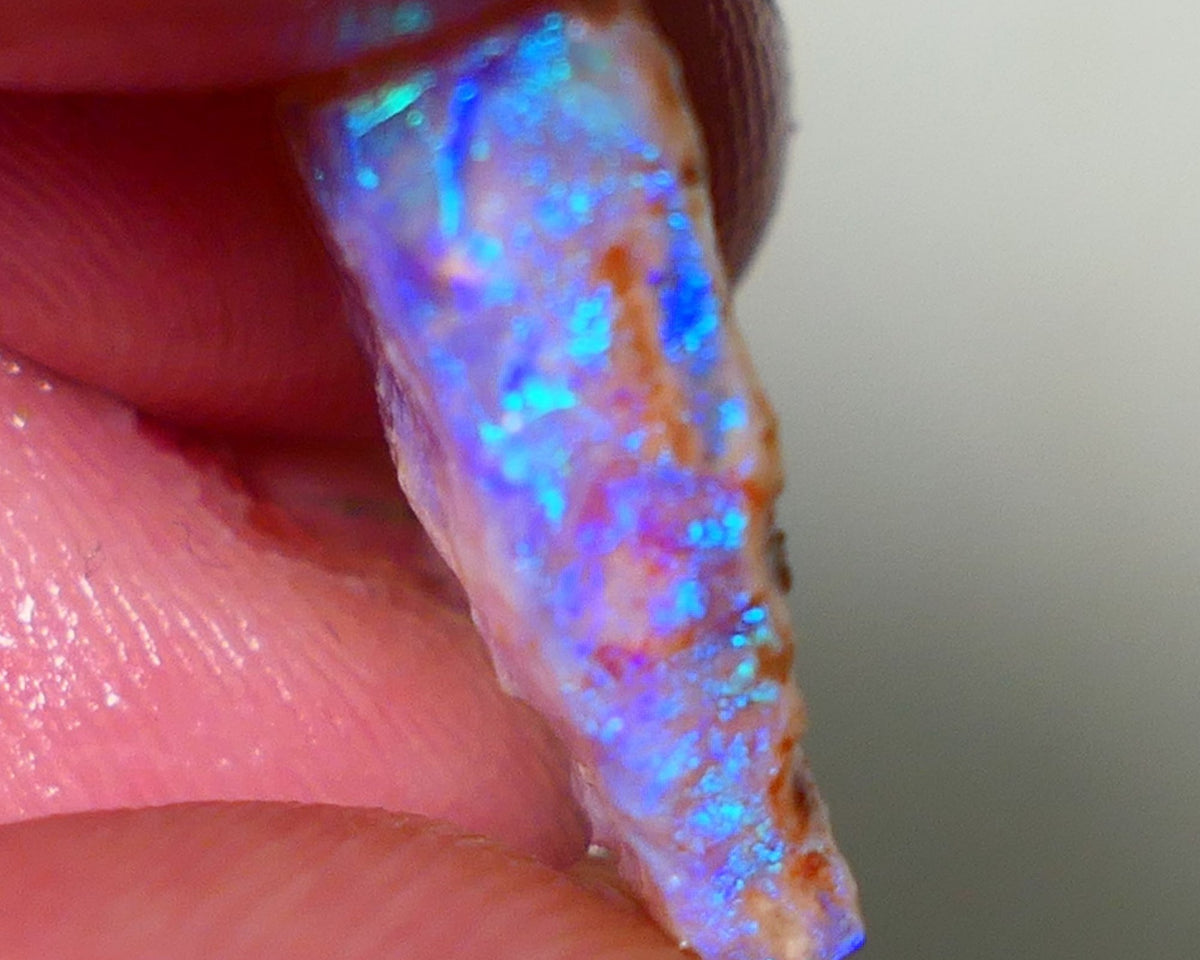 Coober Pedy Rough Opal 7.50cts Crystal/Light Seam showing nice Blue/Green Colours in flat bar 19x14x5mm NS199