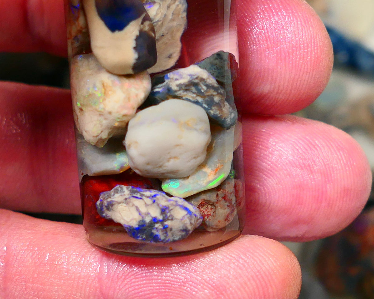 Lightning Ridge Knobby material 42.00cts lots of colours 15x8x7mm to 10x8x3mm RL006