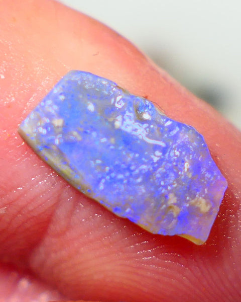 Lightning Ridge Rough Opal 1.50cts Crystal Base Seam Bright Gorgeous Blue bar 13x7x2mm NS322