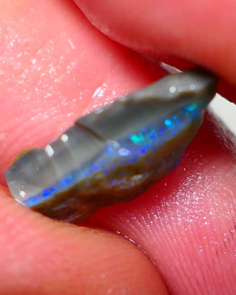 Lightning Ridge Rough Opal 4.00cts Dark Base Seam Bright Vibrant Gorgeous Green / Teal / Blue Bar to Cut 16x9x5mm NS318