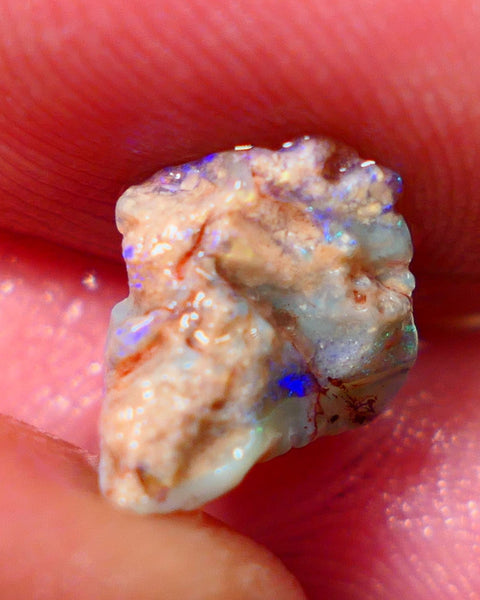 Lightning Ridge Rough Opal 2.00cts Dark Crystal Base Seam Nice Bright Blues Bar to gamble 14x8x6mm NS335