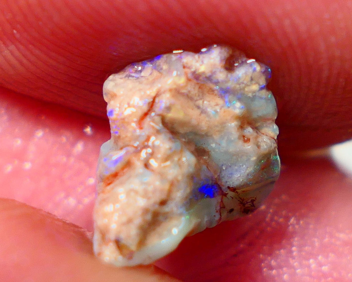 Lightning Ridge Rough Opal 2.00cts Dark Crystal Base Seam Nice Bright Blues Bar to gamble 14x8x6mm NS335