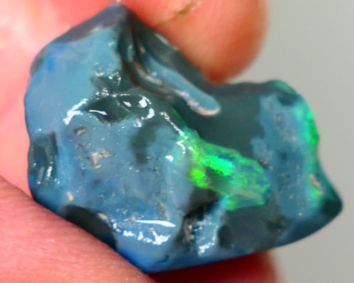 Mulga Rough Opal Gamble 15cts Dark Base Seam Green Blue Yellow fires to gamble 23x16x10mm NS342