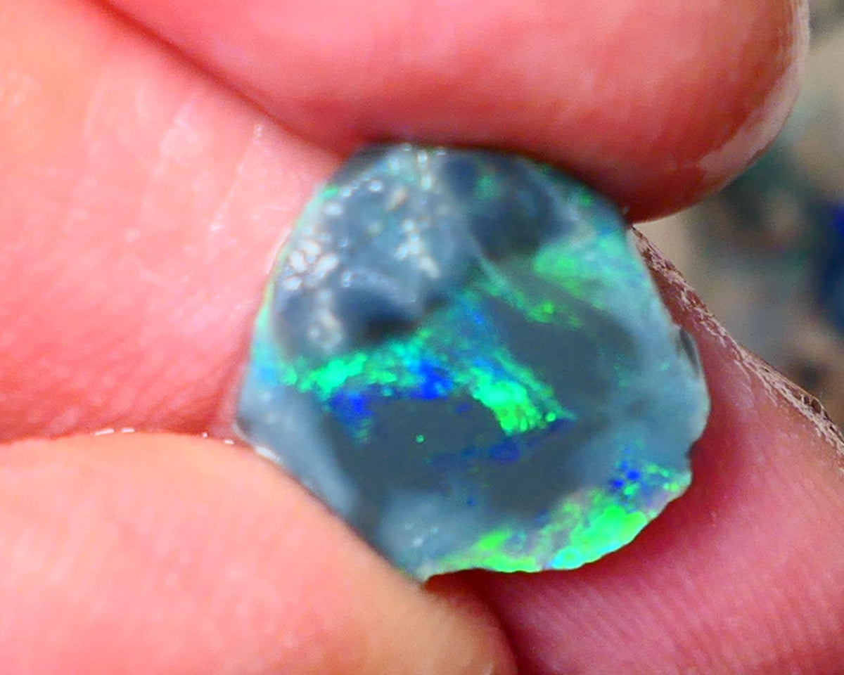 Lightning Ridge Black opal Rub rough 2.65cts showing nice bright Multi colours 14x13x2mm ALP142