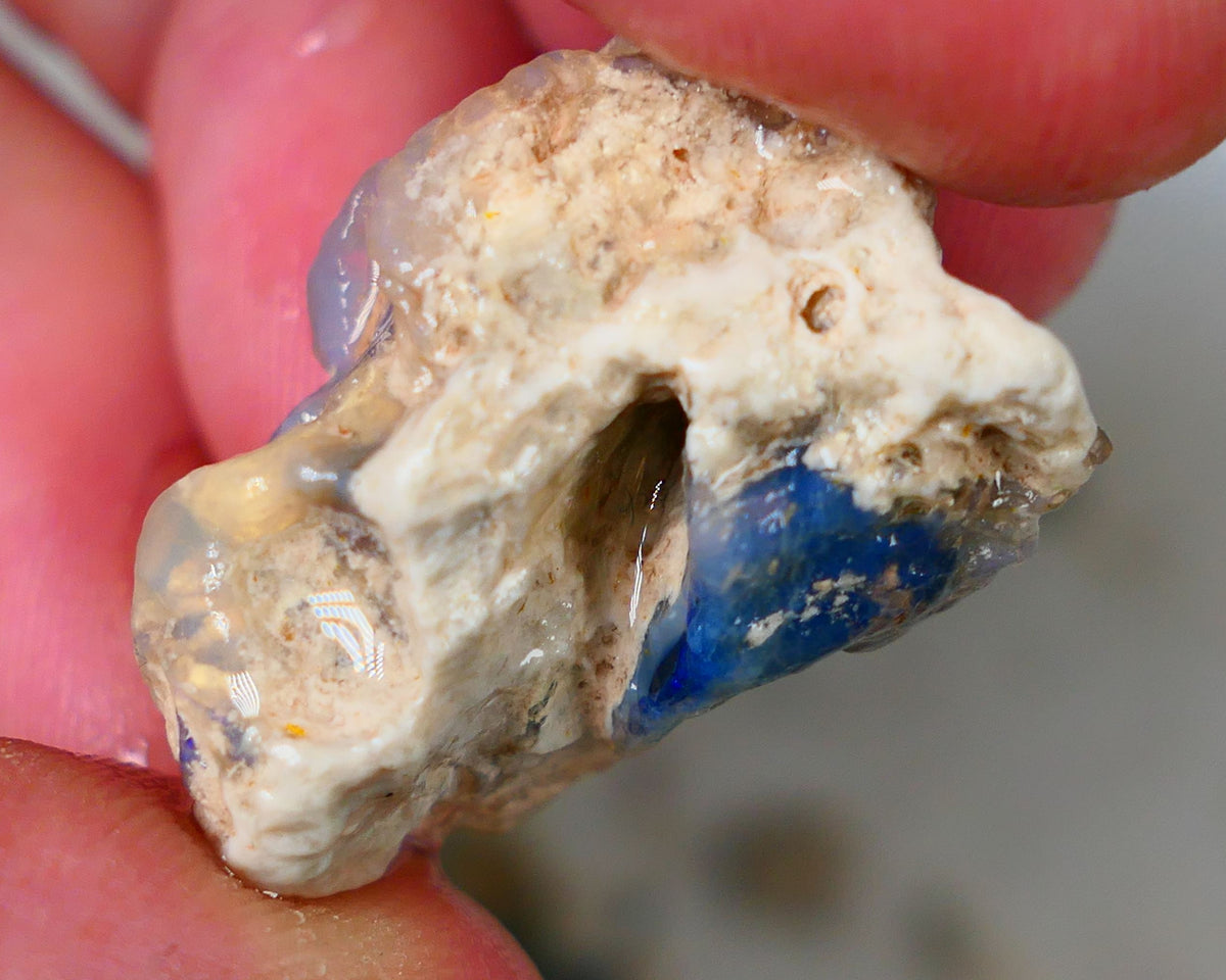 Big Gamble Knobby opal formation from Lighting Ridge 40.00cts Bit of blue colour only 26x21x20mm Auction51