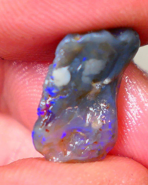 Bright & Colourful untouched knobby dark base 6.40cts L/Ridge Bright Vibrant Blues colours to cut 18x10x6mm Auciton47