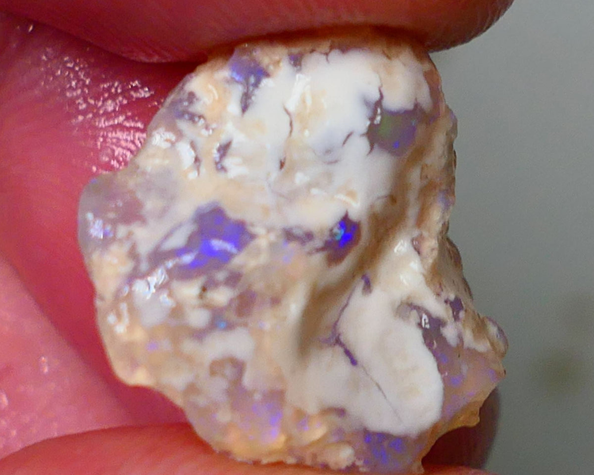 Lightning Ridge Crystal Knobby Rough Opal 11.50cts Showing Blue fires to gamble 17x17x7mm Auction93