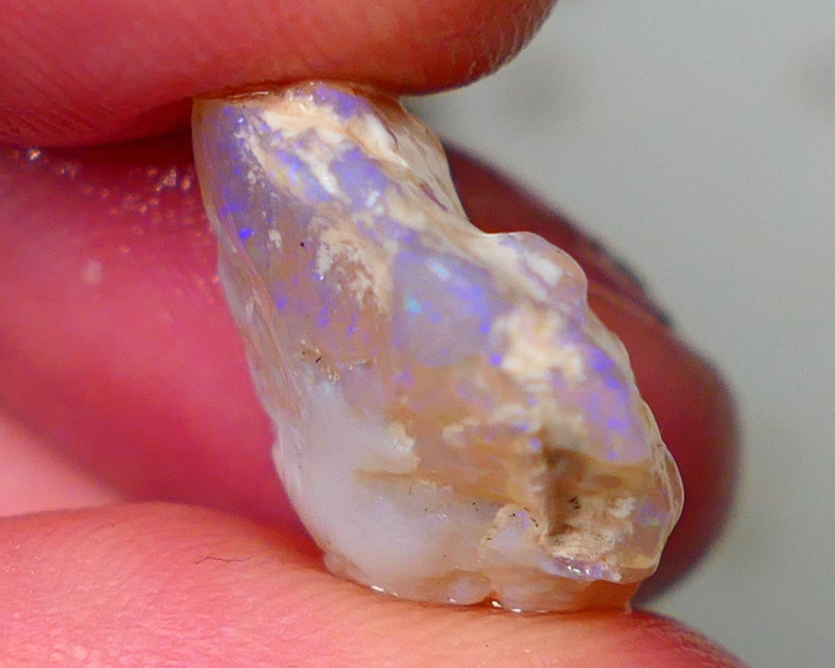 Lightning Ridge Crystal Knobby Rough Opal 11.50cts Showing Blue fires to gamble 17x17x7mm Auction93