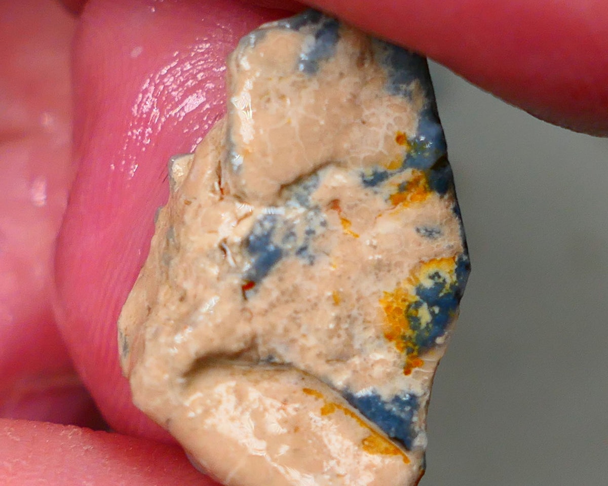 Lightning Ridge Rough rub Opal 13.00cts Seam formation with small zone of exposed fires 26x14x7mm Auction84