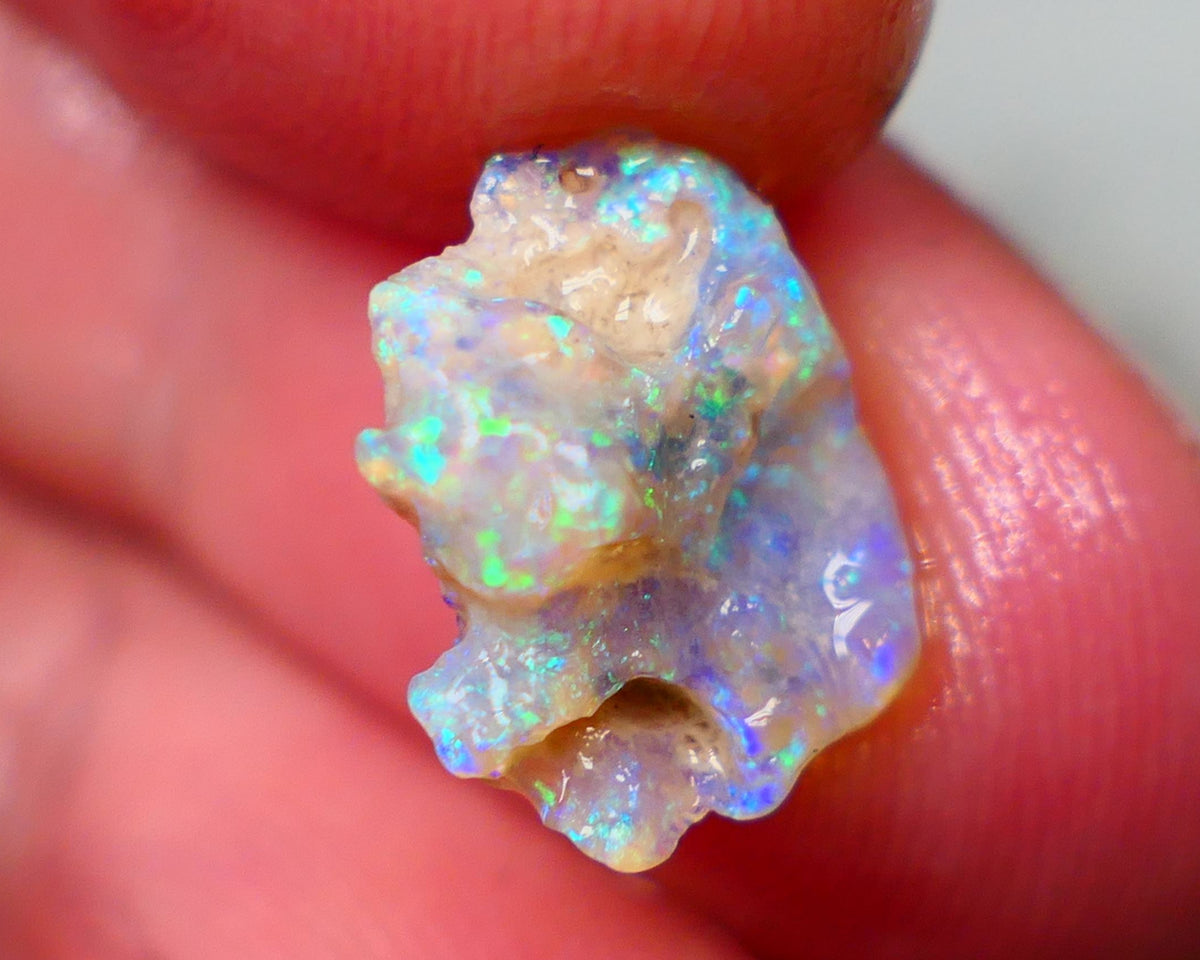 Lightning Ridge Small Untouched Crystal knobby opal rough 2.75cts Showing nice Blue/green/yellow colours 12x11x4mm Auction151