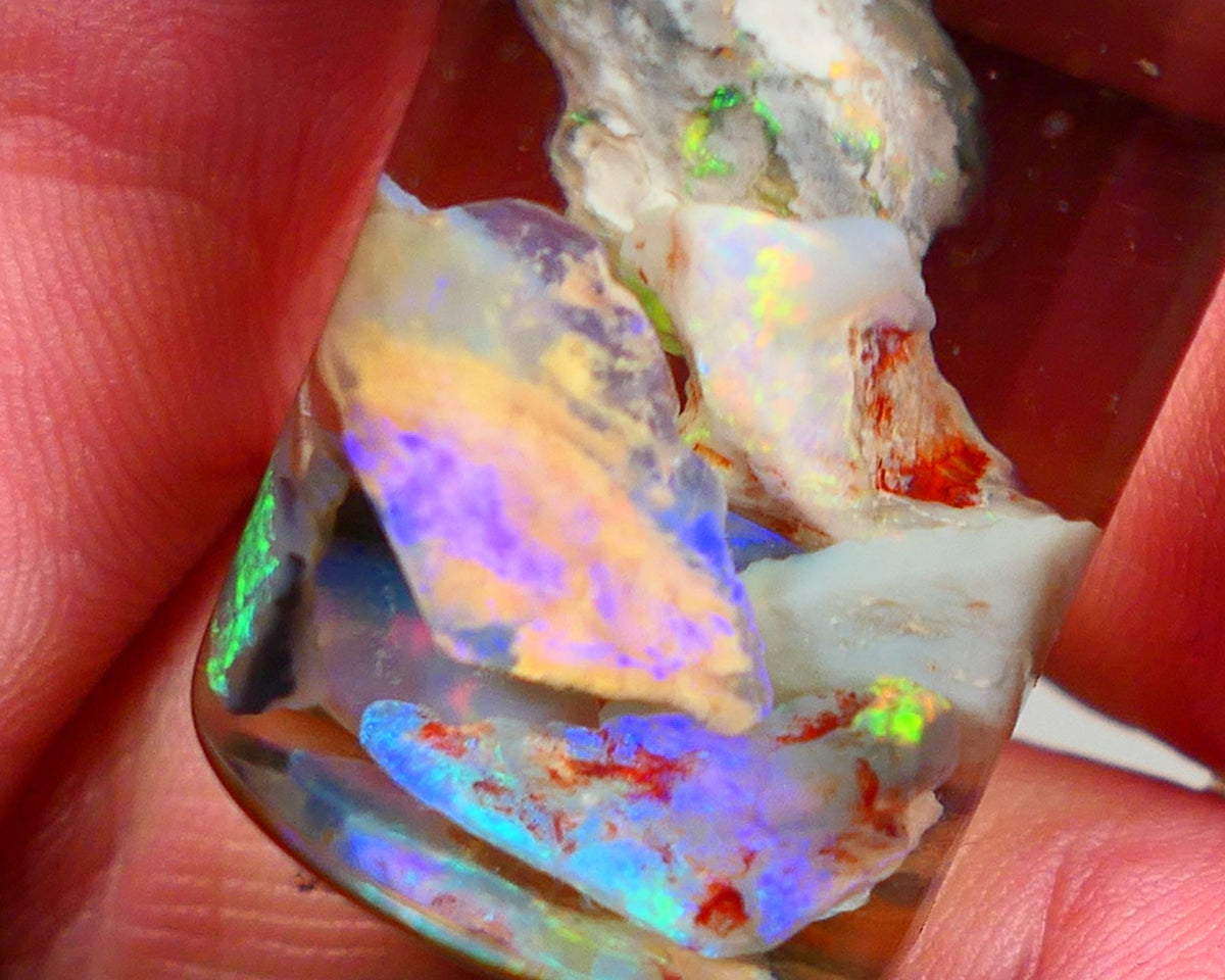 Lightning Ridge Rough Small mixed knobby seam fossil 21.00cts Very Bright with Multicolours to gamble 12mm to chip size Auction157