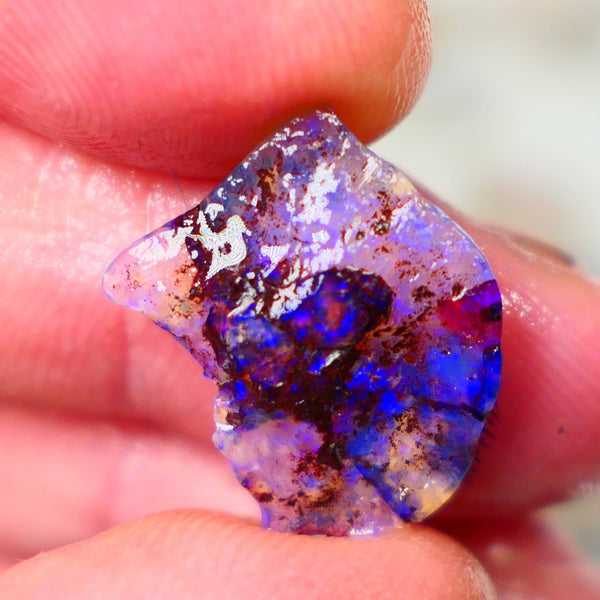 Mintabie Dark Crystal Seam opal rough 5.60cts Bright gorgeous Royal Blue fires showing asking to be explored 18x15x5mm NSW138