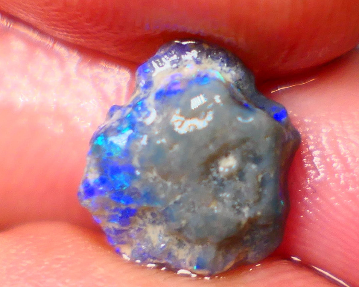 Lightning Ridge Untouched Dark base Crystal Knobby opal rough 1.80cts Small but has Stunning very Bright Green/blues fires in bar showing 360degrees 10x10x3mm GMB-027